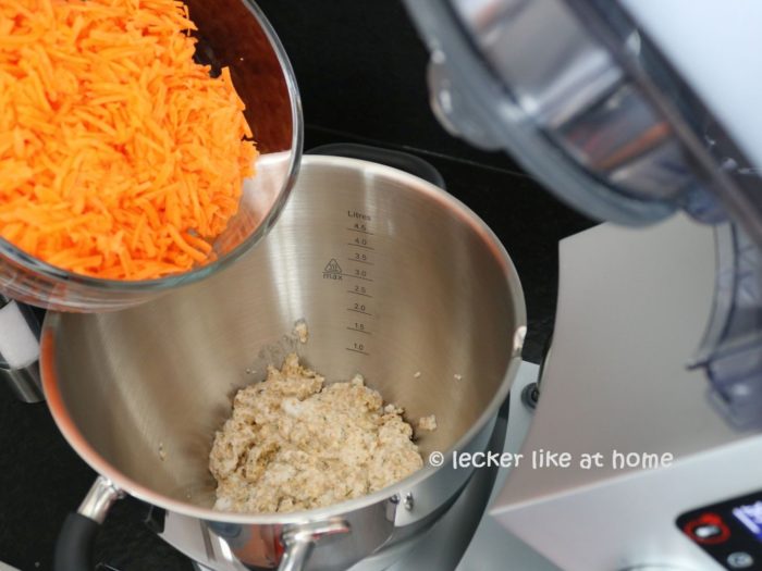 5 Karotten - herzhafter Konfetti Feta Kuchen
