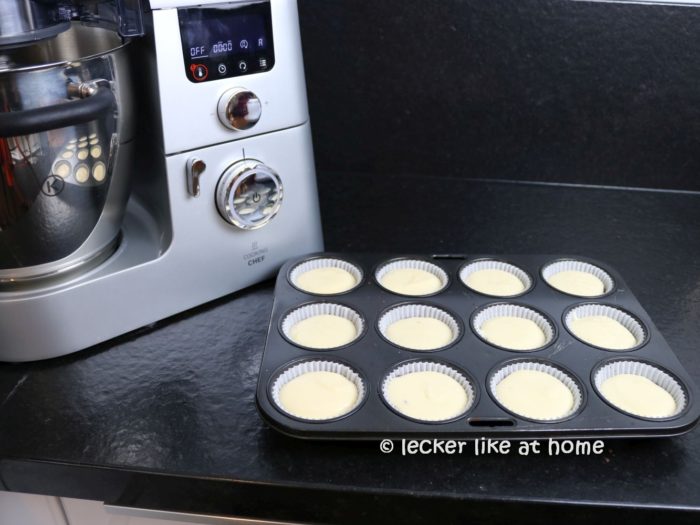 Zupfkuchen Muffins - Quarkmasse einfüllen