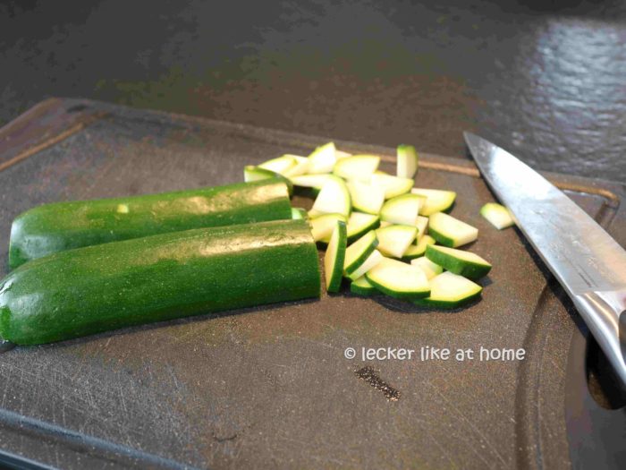 Zucchini schneiden