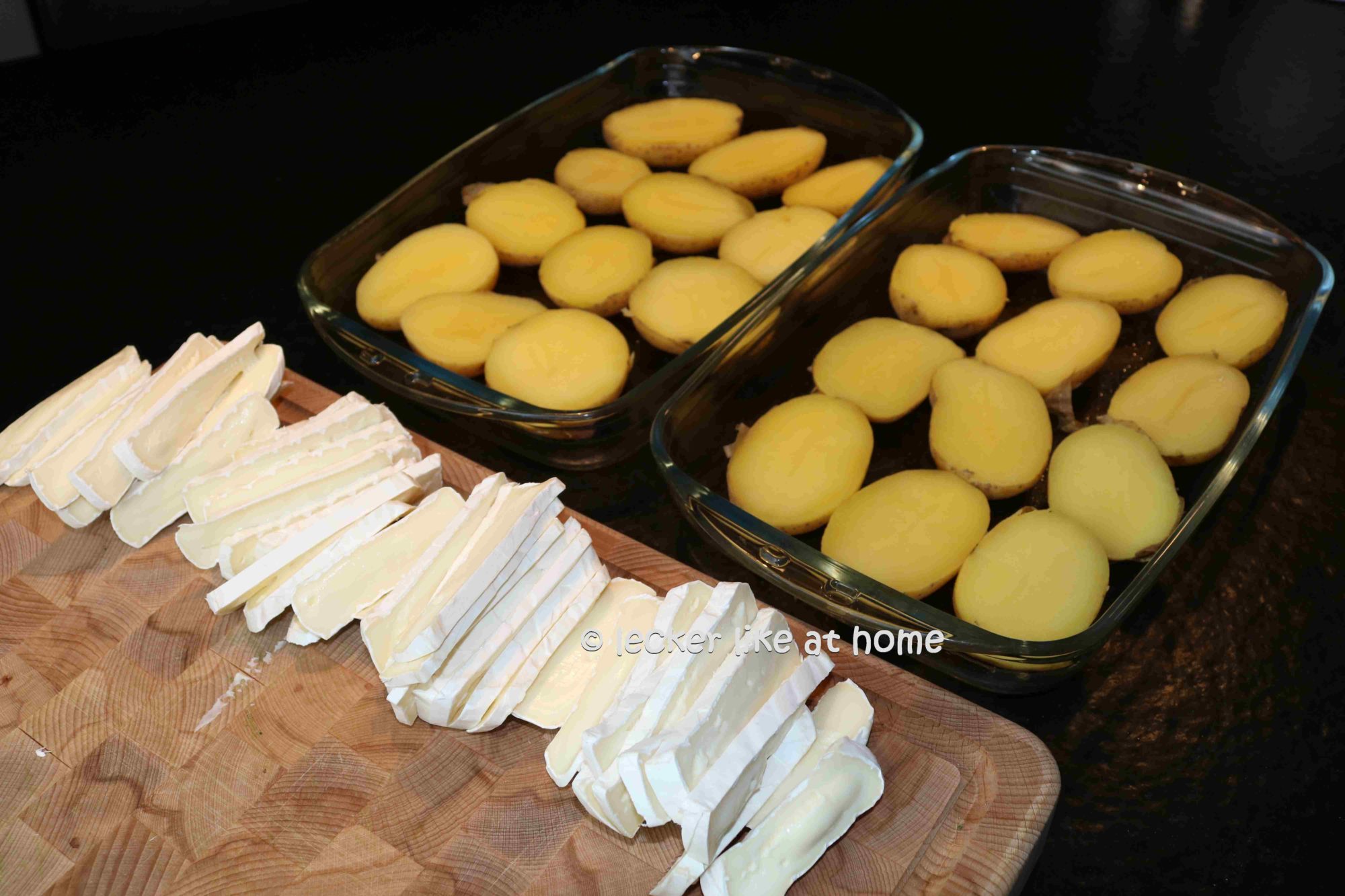 Creme-fraiche-Kartoffeln-11-geschnittener-Camembert