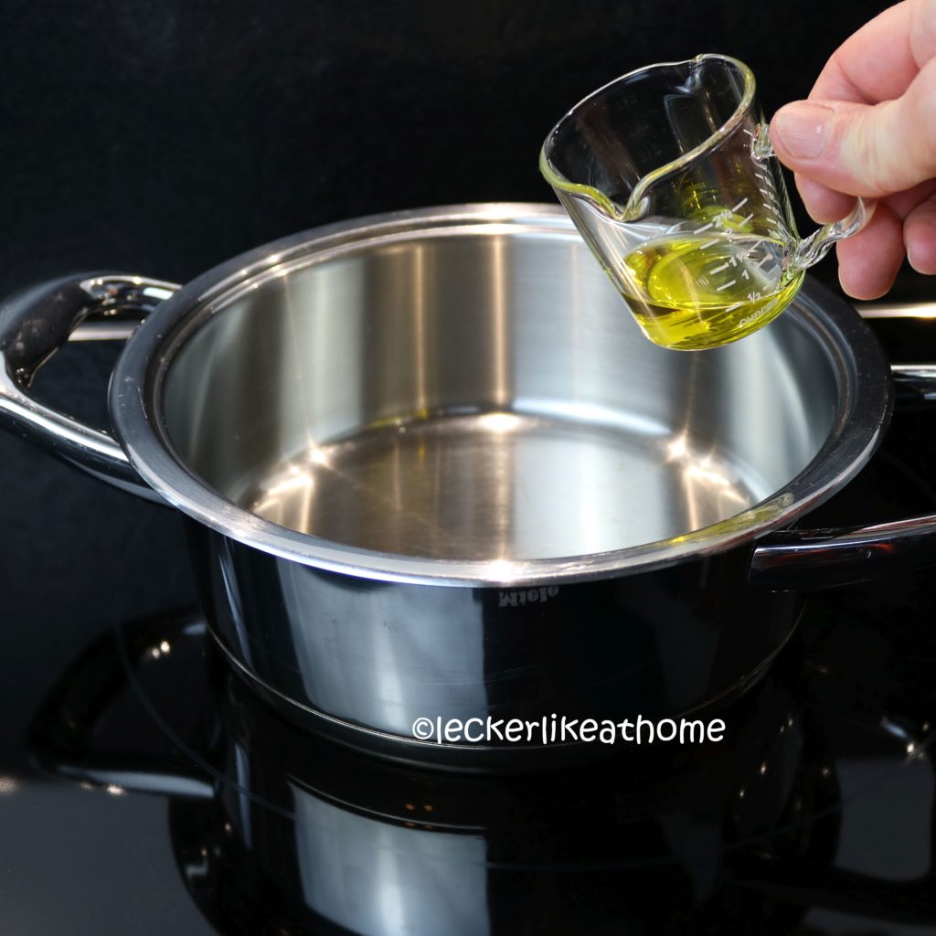 Teriyaki Sauce - Olivenöl erwärmen